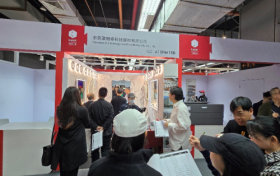 莱姆森科技新品亮相：广交会与设计周的智能灯镜鉴赏